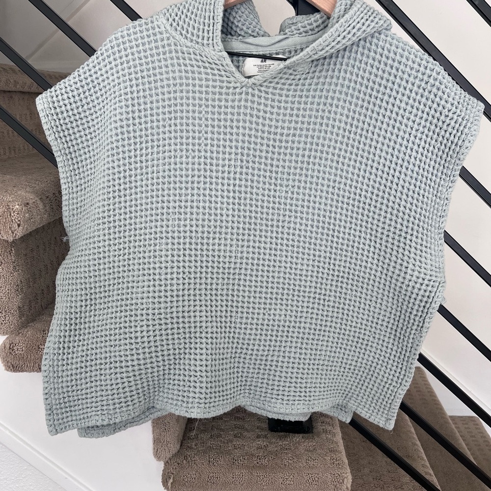 H&M Light Gray Waffle Knit Hooded Poncho